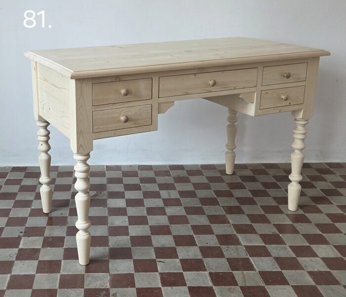 K. Íróasztal 130x65x84 - új készítésű - Image 4