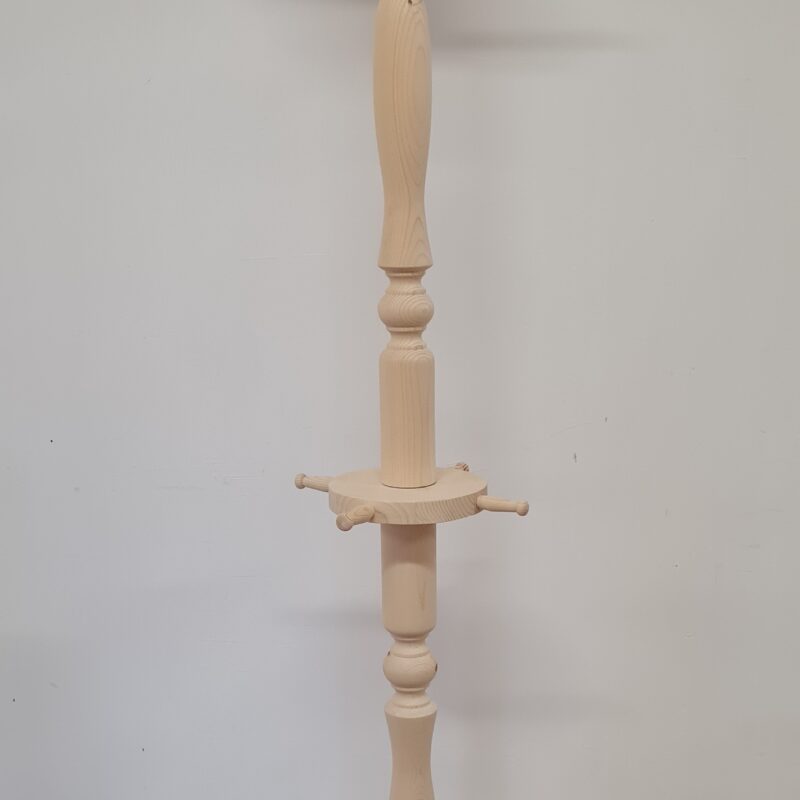 E. Rendelhető Fogas 61x61x200cm - új készítésű
